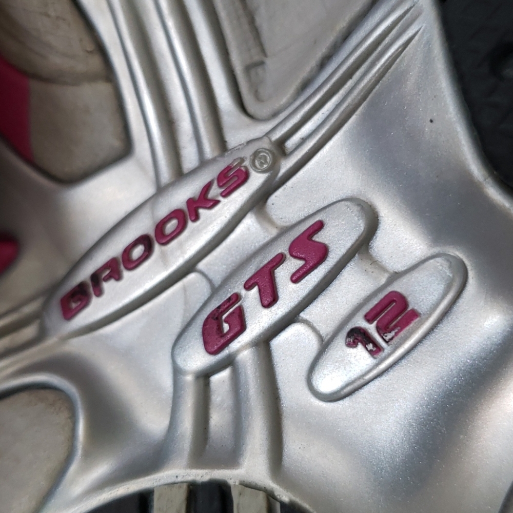 Brooks GTS 12 - Picture 10 of 11